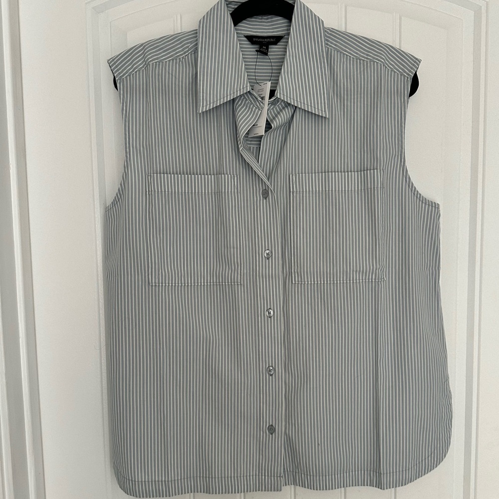 New Banana Republic sleeveless top